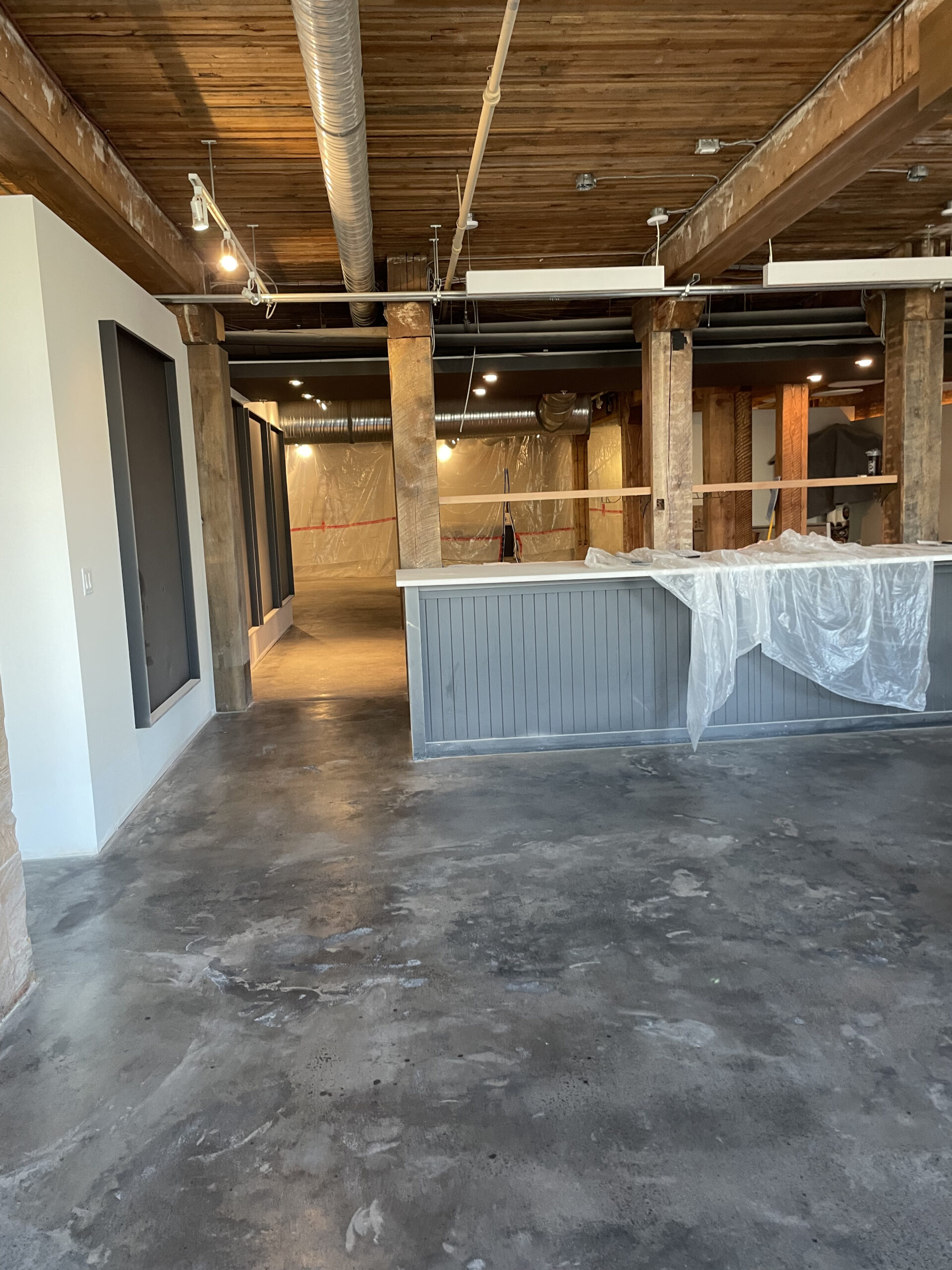 Concrete recolouring and sealing contractor in Kelowna BC